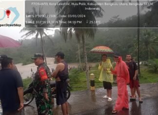 Dapat Kabar Warga Hanyut Terseret Arus Sungai, Danramil dan Babinsa Gerak Cepat Menuju TKP