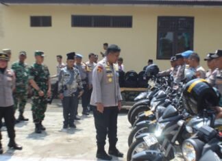 PERSIAPAN PEMILUKADA, KUNJUNGAN KERJA KAPOLRES BENGKULU UTARA KE POLSEK KERKAP