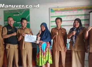 Salurkan BLT DD Kepada 9 KPM Warga Desa, Ini Harapan Kades Gunung Agung