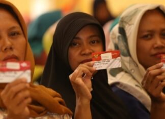Mensos Targetkan 300 Ribu Keluarga Lulus dari PKH