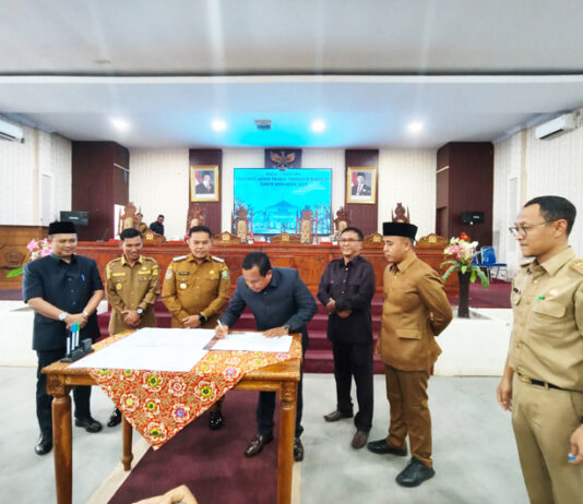 Sinergi DPRD dan Pemkab Lebong, Raperda APBD-P 2025 Akhirnya Disetujui dan Ditetapkan Jadi Perda
