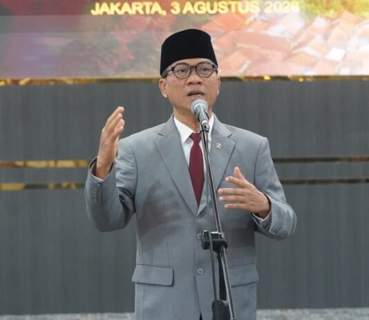 Mendes Yandri Minta Jajaran Kemendes PDT Aktif Lawan Hoaks dan Jaga Nama Baik Institusi